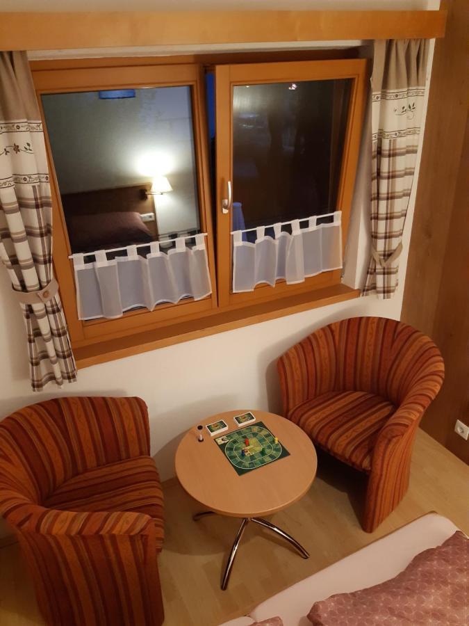 Haus Hotz Apartment Landeck Bagian luar foto