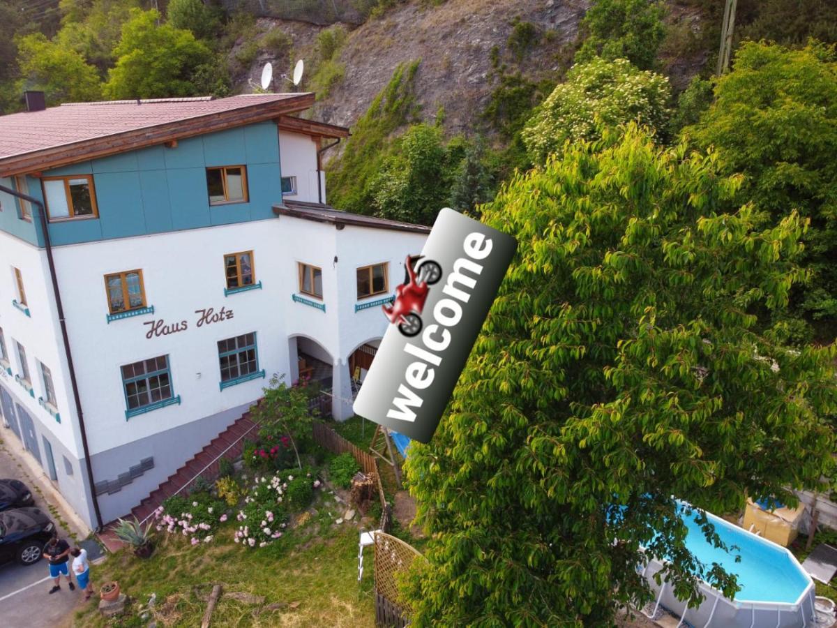 Haus Hotz Apartment Landeck Bagian luar foto