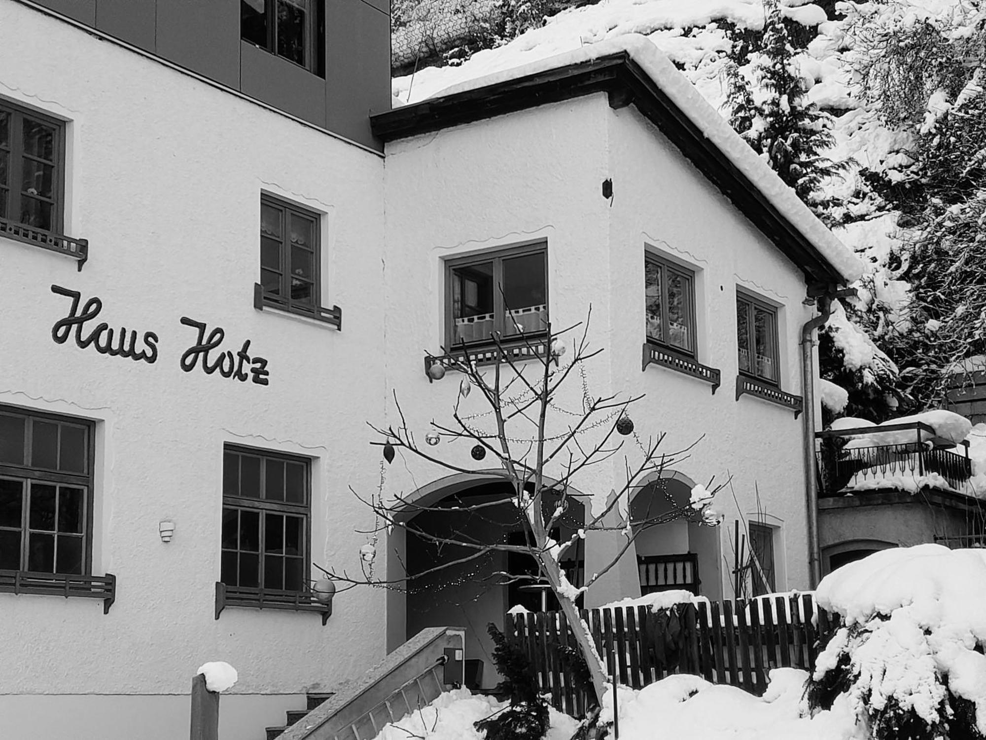 Haus Hotz Apartment Landeck Bagian luar foto