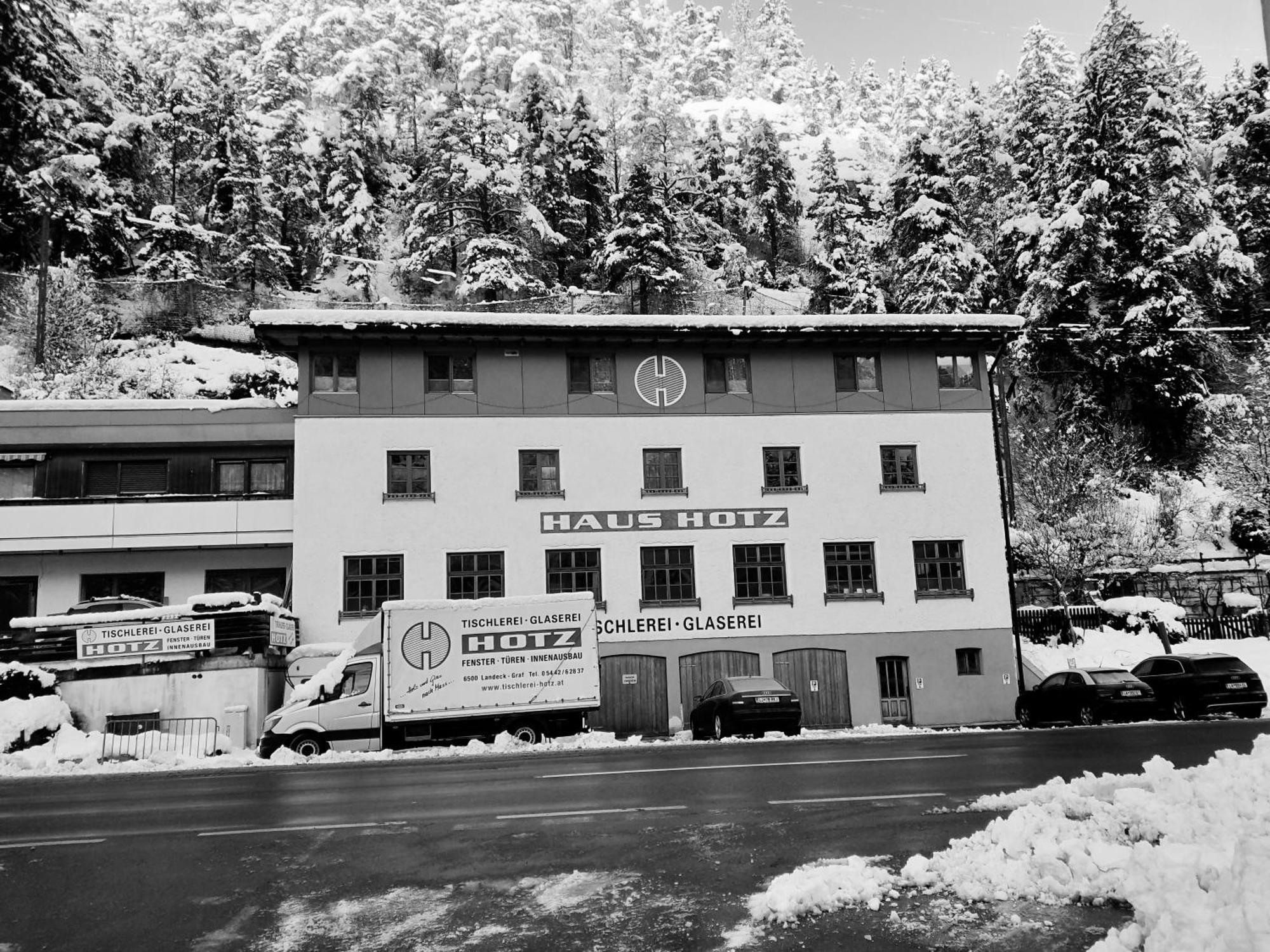 Haus Hotz Apartment Landeck Bagian luar foto